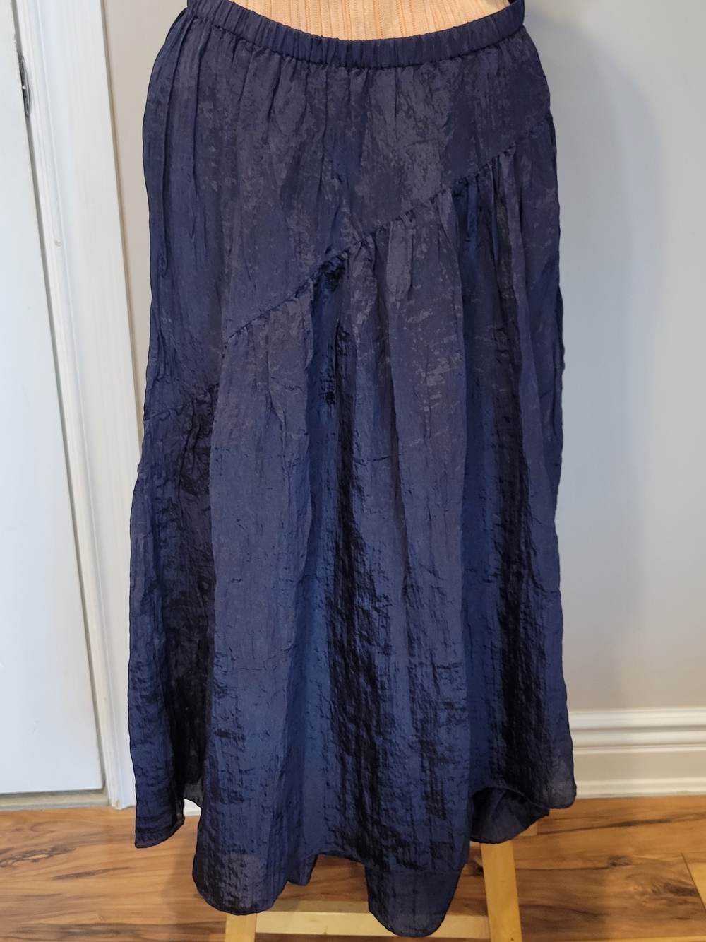 NWT Vince Navy Crinkled Maxi Skirt
